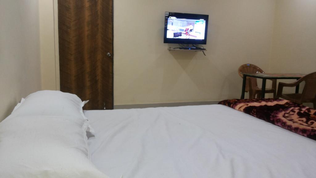 Strawberry Hills Resort Panchgani Room photo