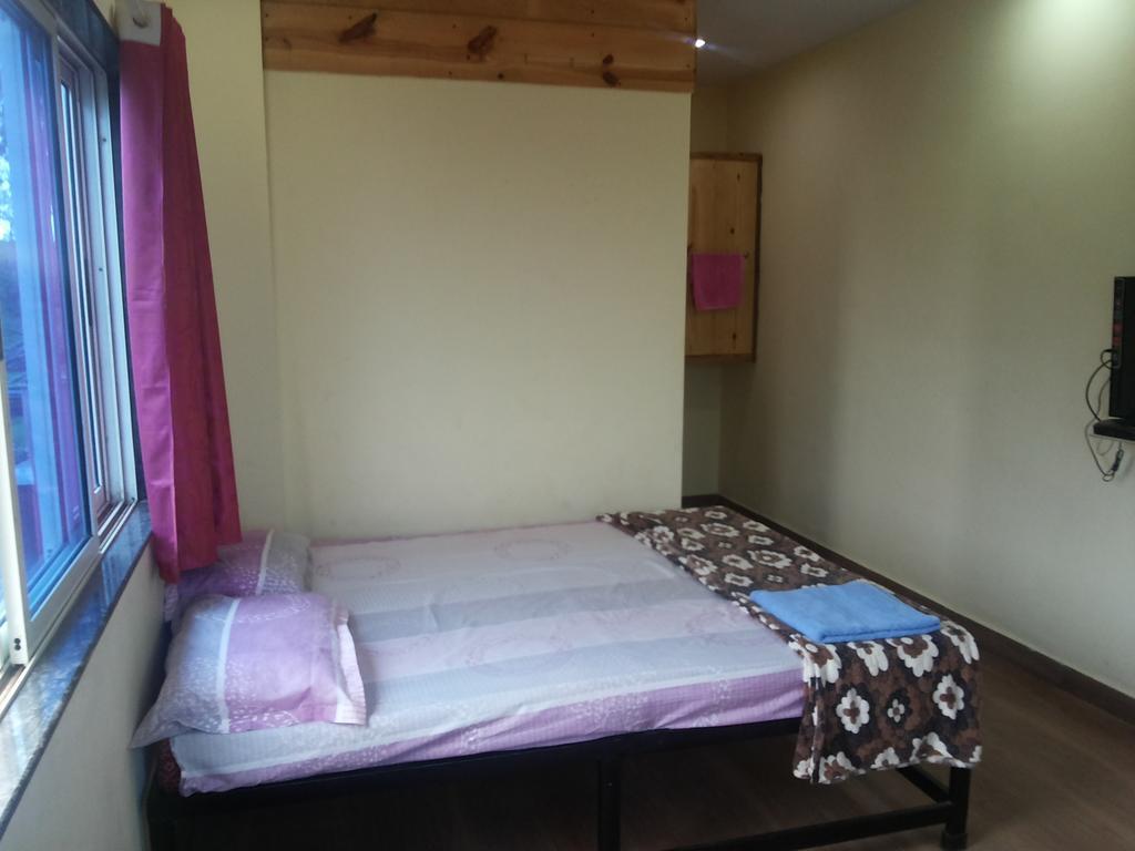 Strawberry Hills Resort Panchgani Room photo